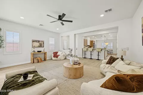 Living - 4410 E Campo Bello Dr, Phoenix, AZ 85032 photo 2 of 2
