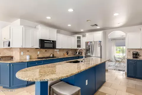 Kitchen - 5555 E Monterosa St, Phoenix, AZ 85018 photo 1 of 3