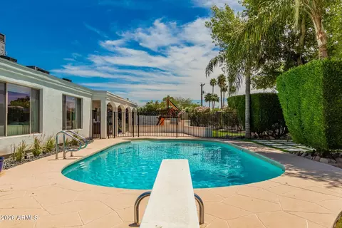 Exterior - 5555 E Monterosa St, Phoenix, AZ 85018 photo 8 of 9