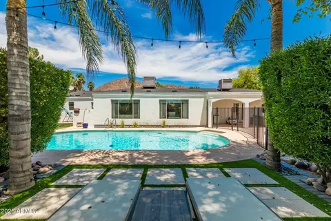 Exterior - 5555 E Monterosa St, Phoenix, AZ 85018 photo 9 of 9