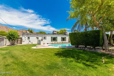 Exterior - 5555 E Monterosa St, Phoenix, AZ 85018 photo 6 of 9