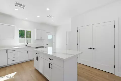 Kitchen - 1932 W Gregory St, Apache Junction, AZ 85120 photo 3 of 4