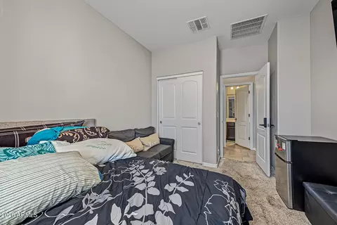 Bedroom - 2820 E Sunland Ave, Phoenix, AZ 85040 photo 6 of 12