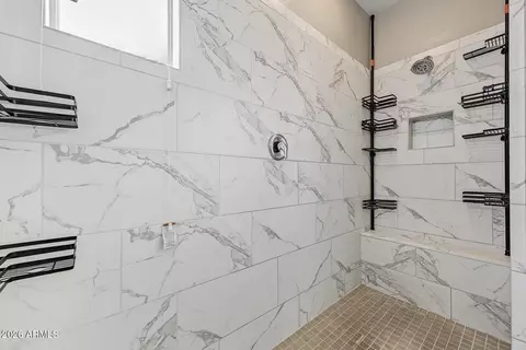 Bath - 2820 E Sunland Ave, Phoenix, AZ 85040 photo 2 of 3