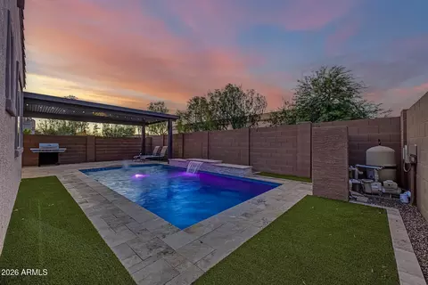 Exterior - 2820 E Sunland Ave, Phoenix, AZ 85040 photo 1 of 8