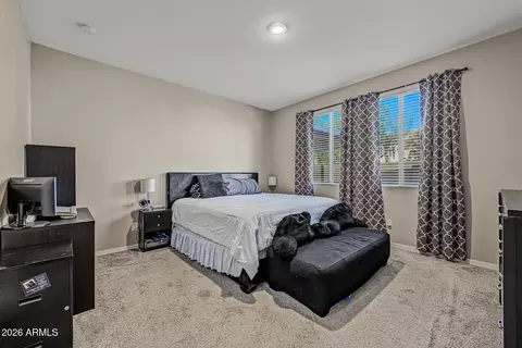 Bedroom - 2820 E Sunland Ave, Phoenix, AZ 85040 photo 4 of 12