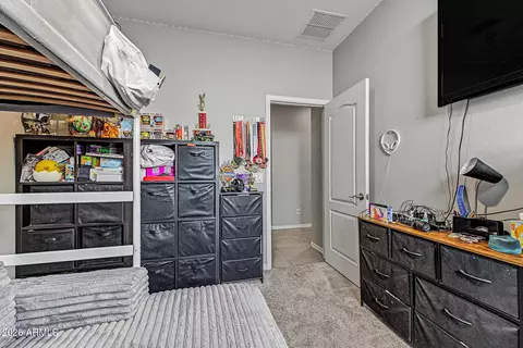 Bedroom - 2820 E Sunland Ave, Phoenix, AZ 85040 photo 8 of 12