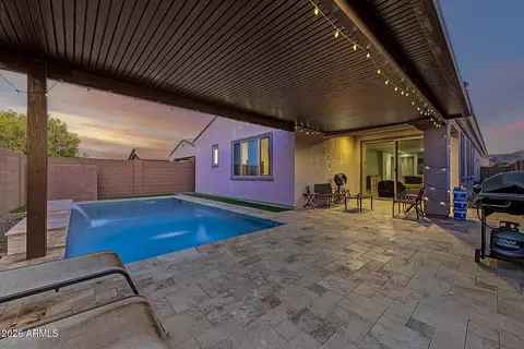Exterior - 2820 E Sunland Ave, Phoenix, AZ 85040 photo 4 of 8