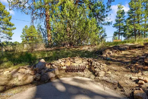 Exterior - 1967 Tall Pine Cir, Overgaard, AZ 85933 photo 9 of 12
