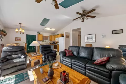 Living - 1967 Tall Pine Cir, Overgaard, AZ 85933 photo 3 of 3
