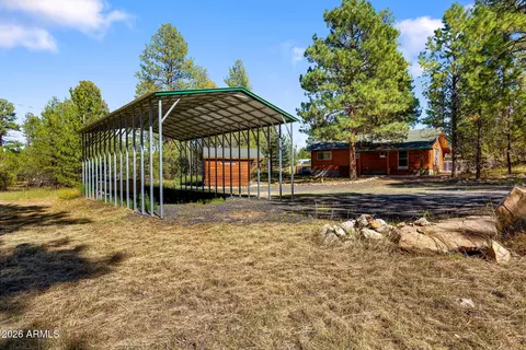Exterior - 1967 Tall Pine Cir, Overgaard, AZ 85933 photo 2 of 12
