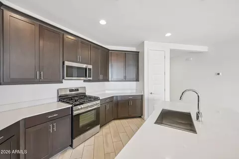 Kitchen - 1452 W Golden Ore Pass, Apache Junction, AZ 85120 photo 4 of 5