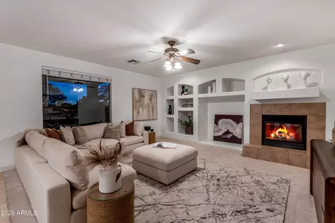 Living - 9807 E Lompoc Ave, Mesa, AZ 85209 photo 4 of 5