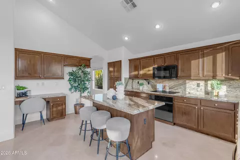 Kitchen - 9807 E Lompoc Ave, Mesa, AZ 85209 photo 3 of 5