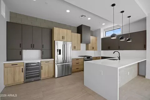 Kitchen - 377 E Windsor Ave #13, Phoenix, AZ 85004 photo 4 of 4