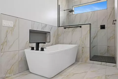 Bath - 377 E Windsor Ave #13, Phoenix, AZ 85004 photo 3 of 4