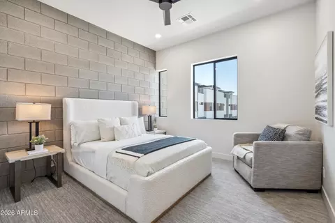 Bedroom - 377 E Windsor Ave #13, Phoenix, AZ 85004 photo 2 of 3