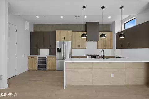 Kitchen - 377 E Windsor Ave #13, Phoenix, AZ 85004 photo 3 of 4