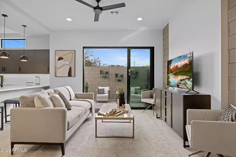 Living - 377 E Windsor Ave #13, Phoenix, AZ 85004 photo 1 of 2