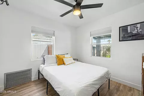 Bedroom - 1413 Edgemont Ave, Phoenix, AZ 85006 photo 3 of 9