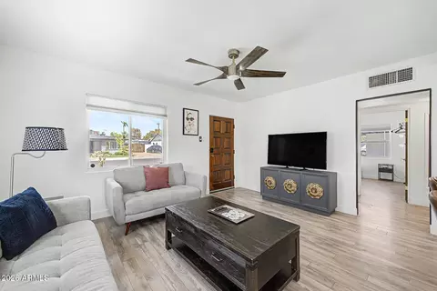 Living - 1413 Edgemont Ave, Phoenix, AZ 85006 photo 2 of 4