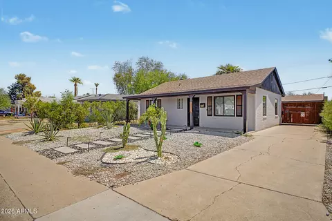 Exterior - 1413 Edgemont Ave, Phoenix, AZ 85006 photo 3 of 8