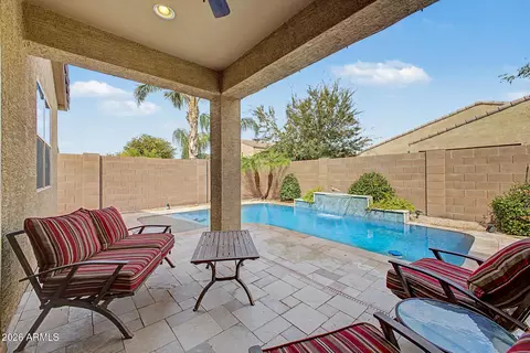 696 W Glen Canyon Dr, San Tan Valley, AZ 85140