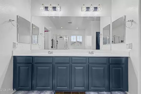 Bath - 7064 E Osage Ave, Mesa, AZ 85212 photo 4 of 6