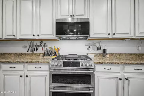 Kitchen - 7064 E Osage Ave, Mesa, AZ 85212 photo 4 of 4