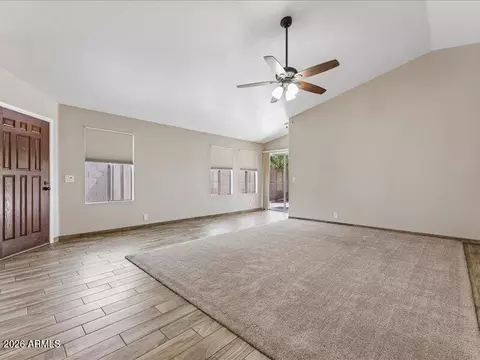 Living - 4327 E Siesta Ln, Phoenix, AZ 85050 photo 3 of 6