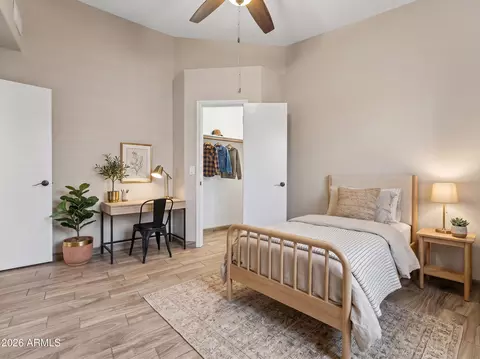 Bedroom - 4327 E Siesta Ln, Phoenix, AZ 85050 photo 4 of 5