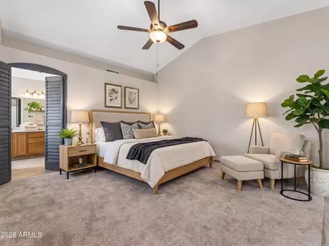 Bedroom - 4327 E Siesta Ln, Phoenix, AZ 85050 photo 1 of 5