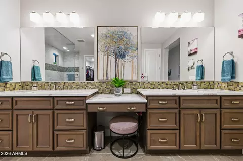 Bath - 4387 W Ruby Dr, Eloy, AZ 85131 photo 5 of 7