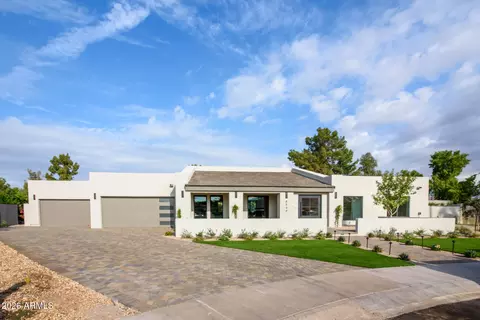 8544 E San Lorenzo Dr, Scottsdale, AZ 85258