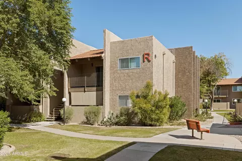 Exterior - 5525 E Thomas Rd #R11, Phoenix, AZ 85018 photo 2 of 2