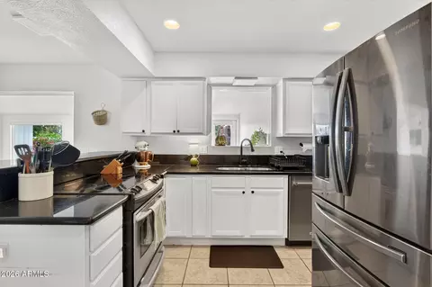 Kitchen - 7409 Edgewood Ave, Mesa, AZ 85208 photo 3 of 5