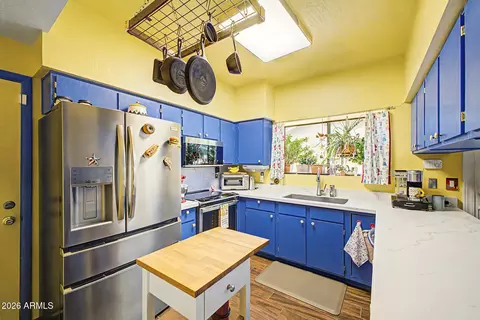 Kitchen - 4442 E Bluefield Ave, Phoenix, AZ 85032 photo 1 of 2