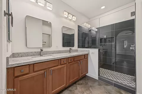 Bath - 3935 E Rough Rider Rd #1186, Phoenix, AZ 85050 photo 1 of 4