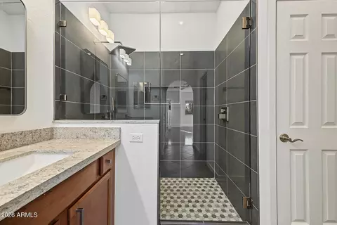 Bath - 3935 E Rough Rider Rd #1186, Phoenix, AZ 85050 photo 2 of 4