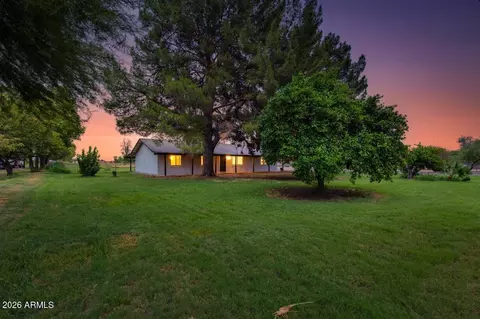 7101 N Perryville Rd, Waddell, AZ 85355
