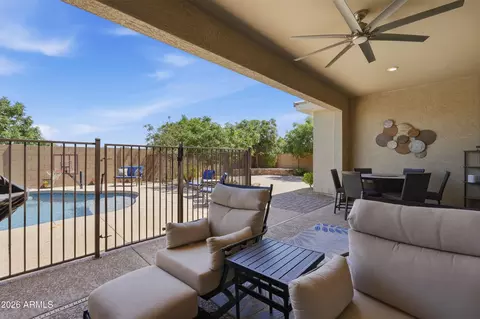 Exterior - 2522 E Pleasant Ln, Phoenix, AZ 85042 photo 10 of 14
