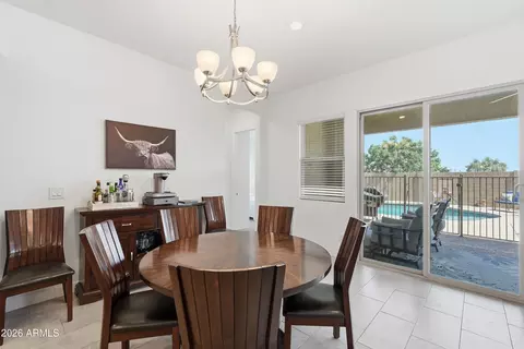 Dining - 2522 E Pleasant Ln, Phoenix, AZ 85042 photo 1 of 1