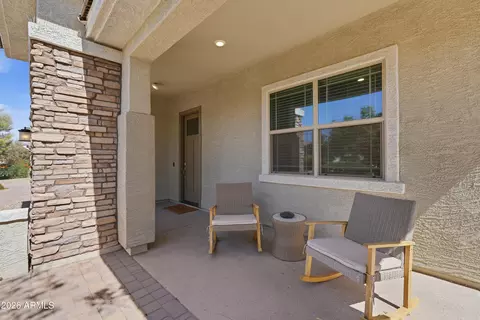 Exterior - 2522 E Pleasant Ln, Phoenix, AZ 85042 photo 2 of 14