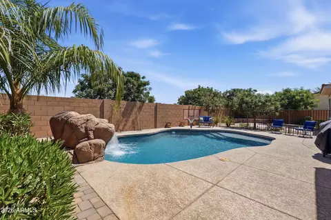 Exterior - 2522 E Pleasant Ln, Phoenix, AZ 85042 photo 5 of 14