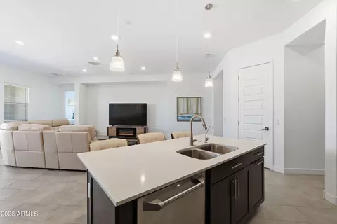 Kitchen - 2522 E Pleasant Ln, Phoenix, AZ 85042 photo 5 of 5