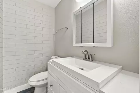 Bath - 3817 N 59th Dr, Phoenix, AZ 85033 photo 5 of 5