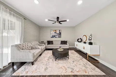 Living - 3817 N 59th Dr, Phoenix, AZ 85033 photo 2 of 3