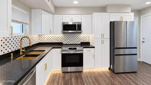Kitchen - 3817 N 59th Dr, Phoenix, AZ 85033 photo 1 of 7
