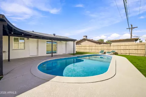 Exterior - 3817 N 59th Dr, Phoenix, AZ 85033 photo 6 of 8