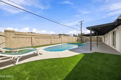 Exterior - 3817 N 59th Dr, Phoenix, AZ 85033 photo 3 of 8